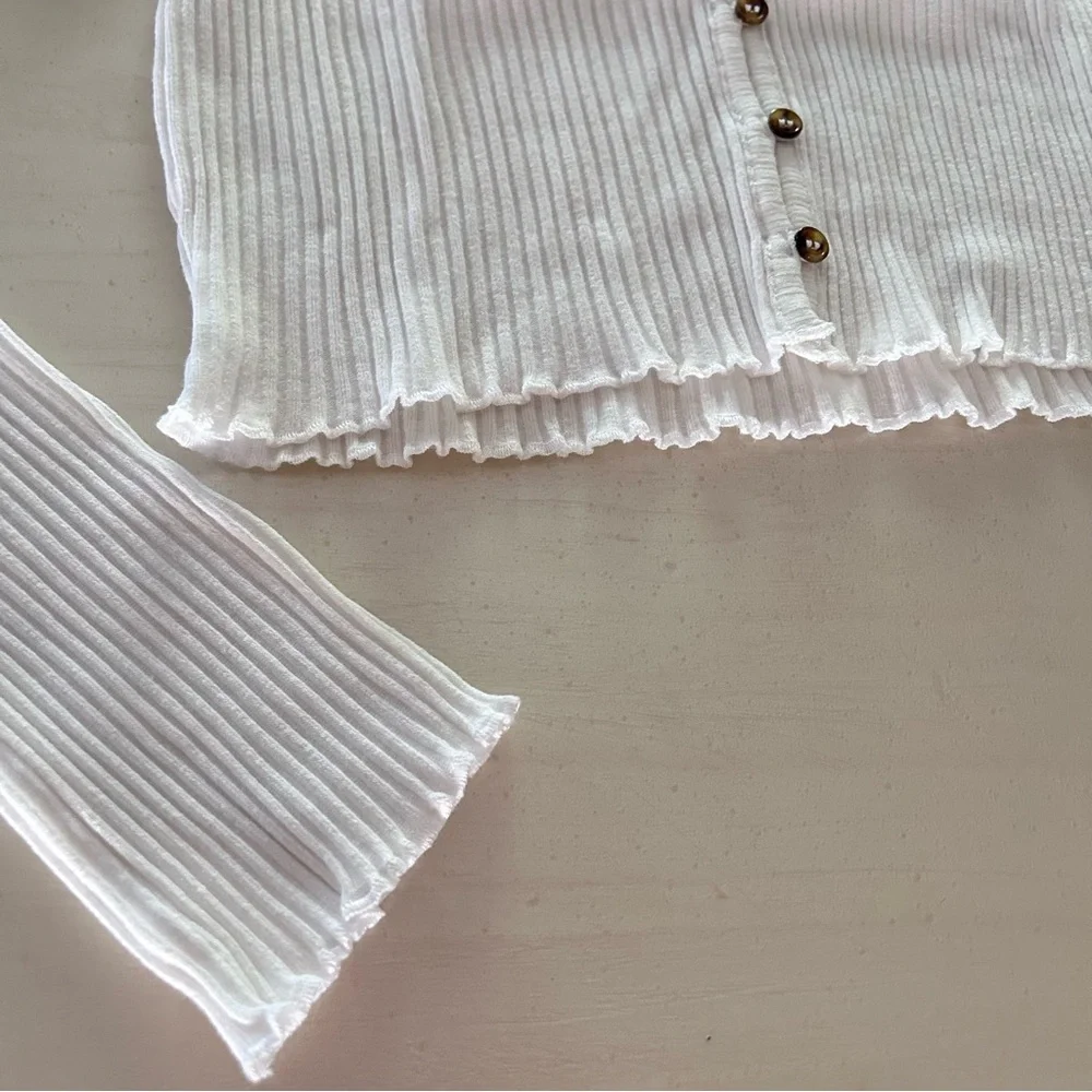 H&M Cream Ribbed Button-Front Crop Top - Picture 3 of 5